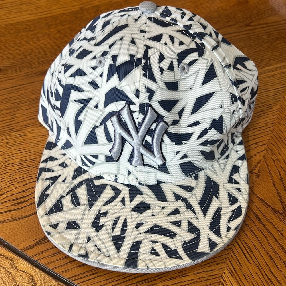 New Era Yankees hat size 7 1/8 original 59 Fifty tags